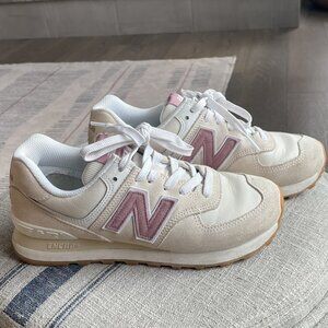 NEW BALANCE Women's 574 women's 8 Cream & Rose